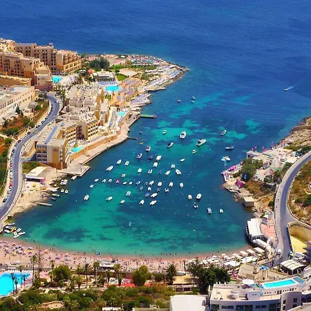 Modern Family Retreat In Gzira アパート *