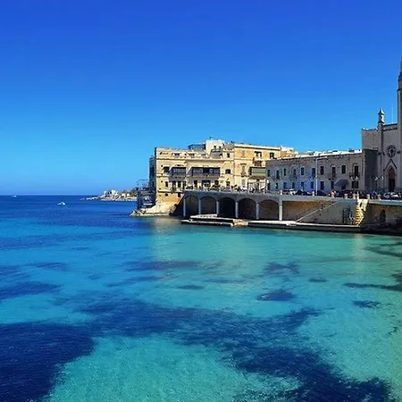 Modern Family Retreat In Gzira Sliema