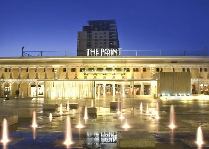 Modern Family Retreat In Gzira Sliema