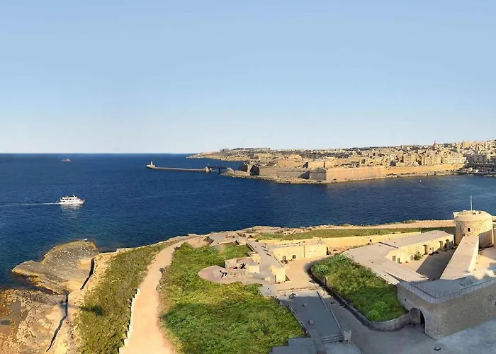 Modern Family Retreat In Gzira Apartment *