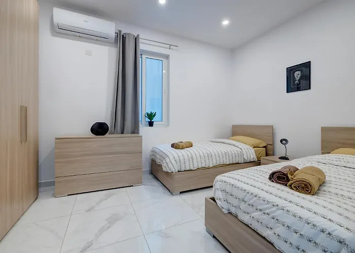 Modern Family Retreat In Gzira Apartment