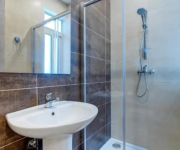 Modern Family Retreat In Gzira Apartment