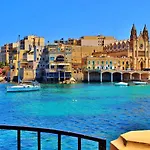 Modern Family Retreat In Gzira